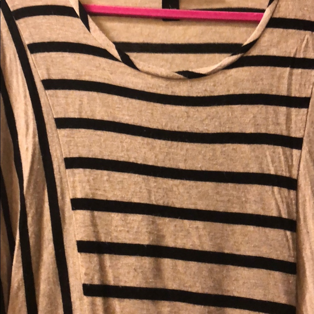 Large blouse✨ - Picture 3 of 4